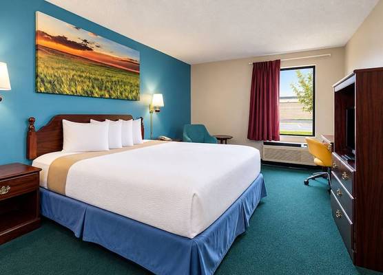 Days Inn by Wyndham Battlefield Rd/Hwy 65 1