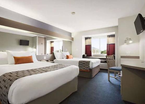 Microtel Inn By Wyndham Louisville East 1