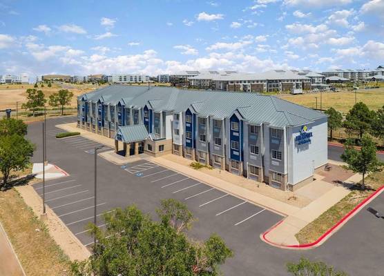 Microtel Inn & Suites by Wyndham Denver Airport 1