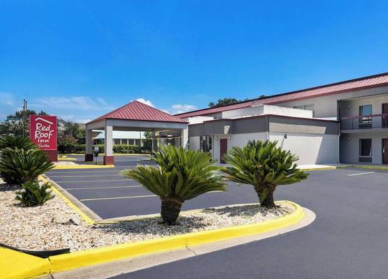 Red Roof Inn & Suites Statesboro - University 1