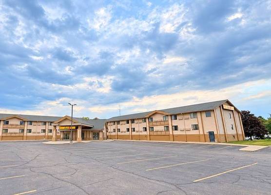 Super 8 by Wyndham Wisconsin Dells 1
