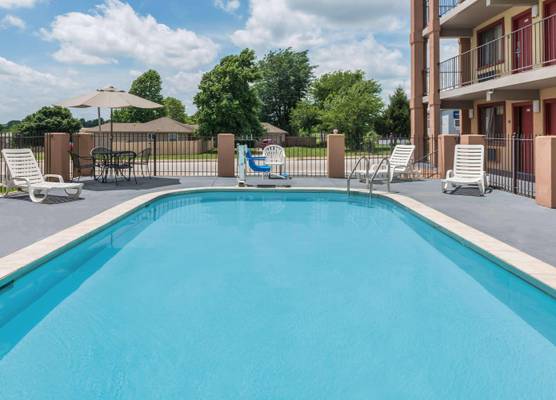 Economy Suites Springfield - I-44 1