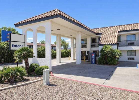 Kingman Inn Route 66 I-40 1