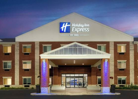 Holiday Inn Express & Suites Southfield - Detroit 1
