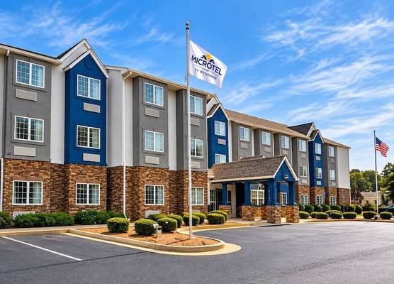 Microtel Inn & Suites by Wyndham Macon 1