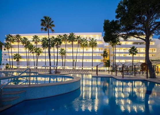 Iberostar Waves Cristina 1