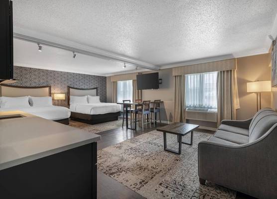 Best Western PLUS Franklin Square Inn 1