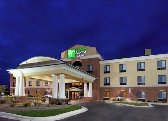 Holiday Inn Express & Suites BAY CITY by IHG 1