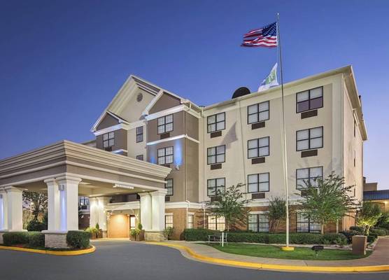 Holiday Inn Express & Suites BYRON by IHG 1