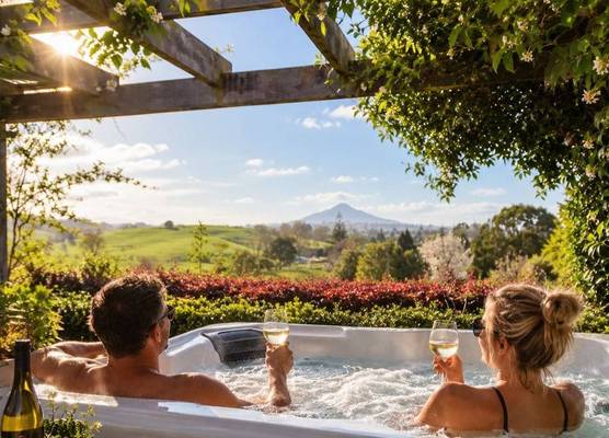 Waitomo Orchard Estate B&B 1