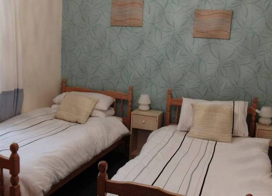 Oakwell Guest House 1