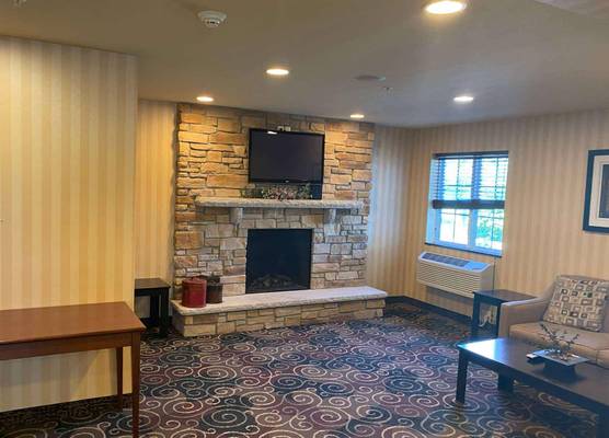 AmericInn by Wyndham Oshkosh 1