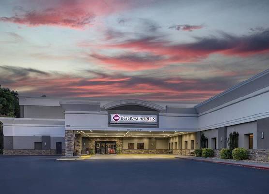 Best Western Plus Clemson Hotel & Conference Center 1