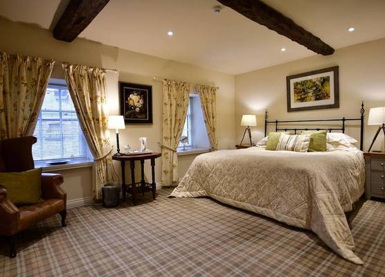 The Moon Inn at Stoney Middleton 1