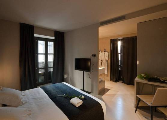 Caro Hotel 1
