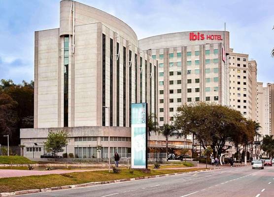 ibis Santo Andre - Hotel na Av Industrial e perto do Grand Plaza 1