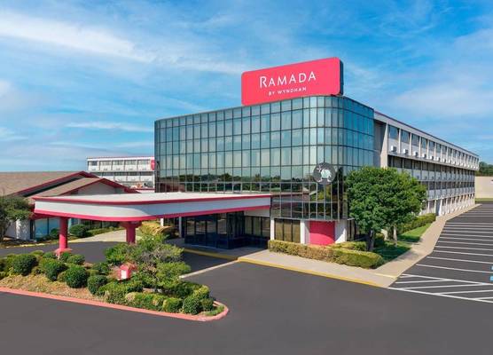 Ramada by Wyndham Tulsa Broken Arrow 1