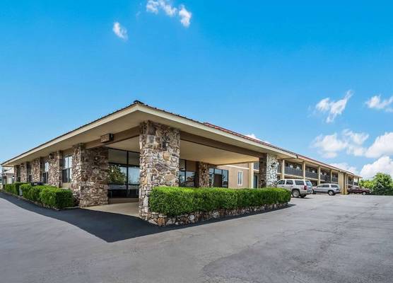Quality Inn & Suites Hot Springs-Lake Hamilton 1