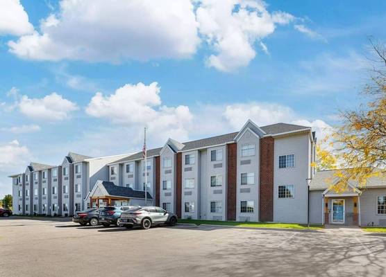 Sleep Inn & Suites Fond du Lac 1