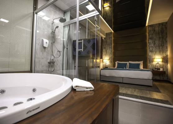 Doubletree by Hilton Izmir Karsiyaka 1