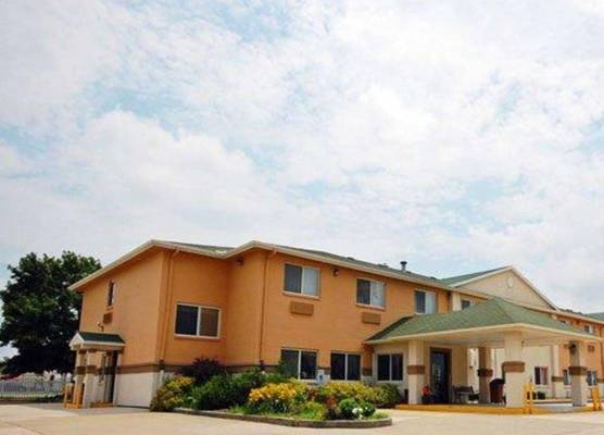 Quality Inn Suites Lincoln Near I-55 1