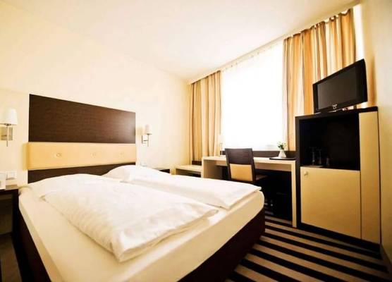 Tante ALMA Bristol Hotel 1