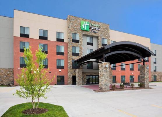 Holiday Inn Express & Suites DAVENPORT by IHG 1