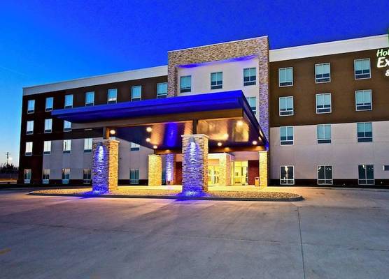 Holiday Inn Express & Suites PERRYVILLE I-55 by IHG 1