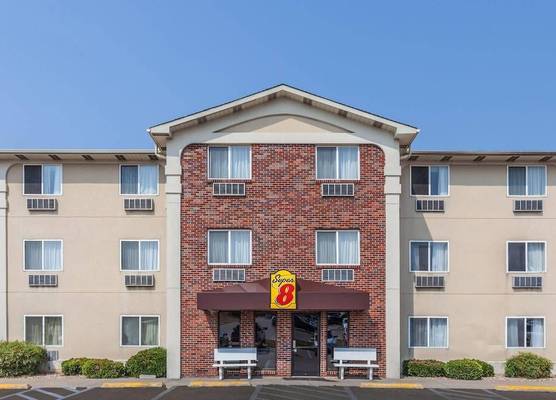 Super 8 by Wyndham Irving DFW Airport/South 1