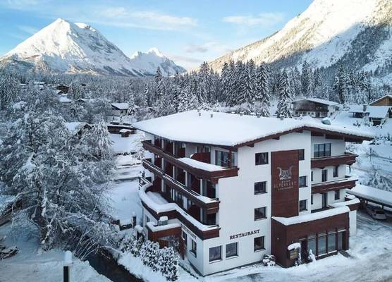 Hotel Alpennest - Mountain Hideaway in Leutasch 1