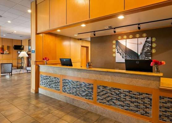 Silverdale Beach Hotel 1