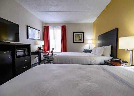 Quality Inn & Suites Lexington South 1