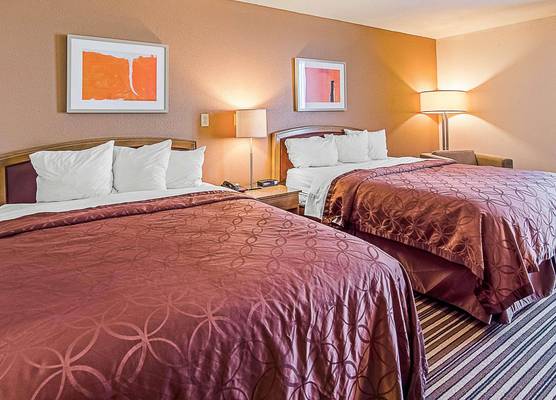 Econo Lodge Inn & Suites Norton - Wise South 1