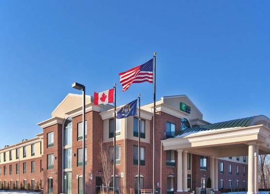 Holiday Inn Express & Suites DETROIT-NOVI by IHG 1