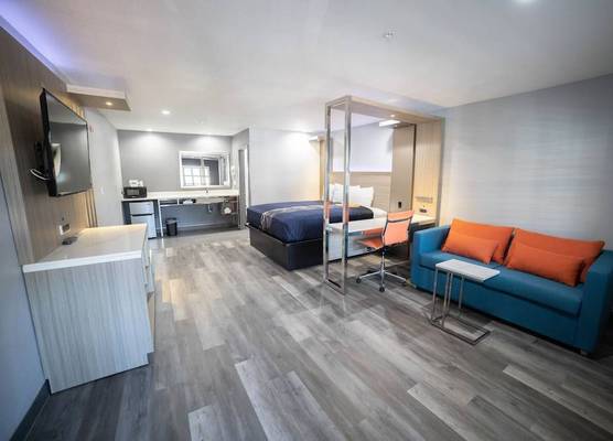 Travelodge by Wyndham Whittier 1