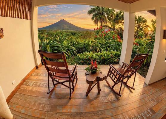 Lost Iguana Resort and Spa 1