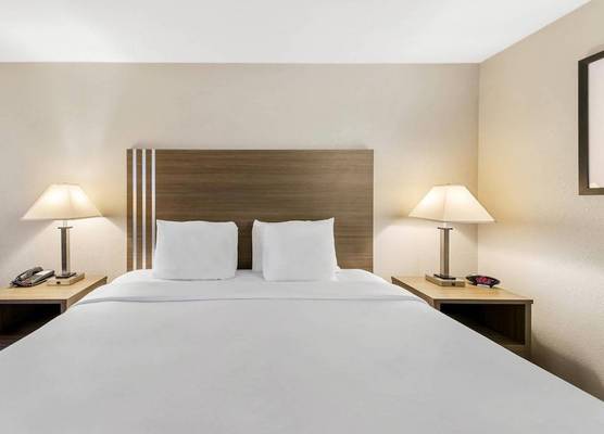 Quality Inn Effingham North 1