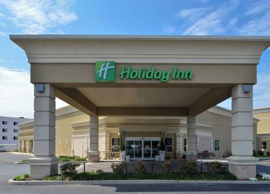 Holiday Inn MARTINSBURG by IHG 1