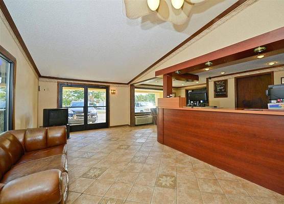 Americas Best Value Inn and Suites Warren Detroit 1