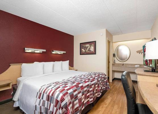 Red Roof Inn Louisville Expo Airport 1