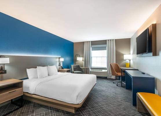 Comfort Inn & Suites Chesterfield - St Louis 1