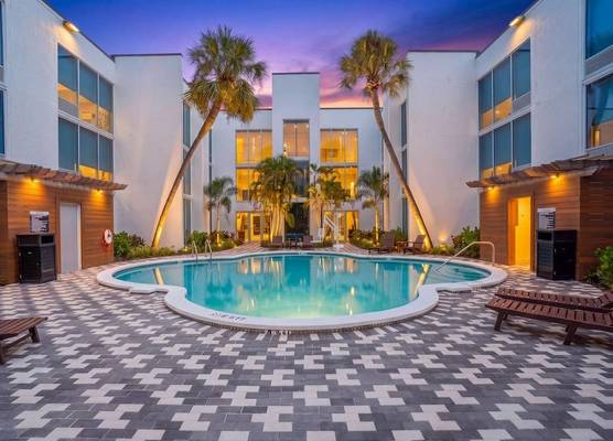 Tropical Palms Hotel 1