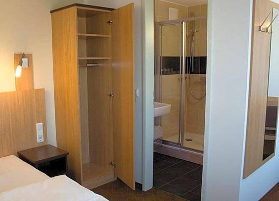 Ausbildungshotel St. Theresia 1
