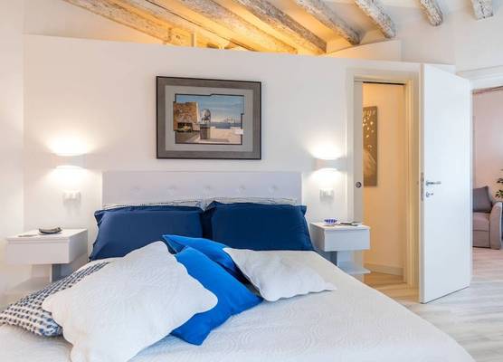 Biennale 1 & 2 , Elegant Apartments 15 min walk from St Marks Square- VHA Collection 1
