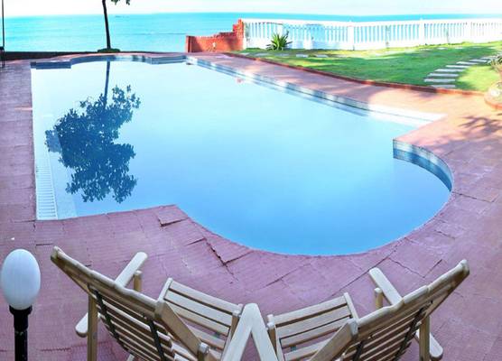 Mascot Beach Resort 1