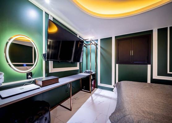 THE GRAY HOTEL 1