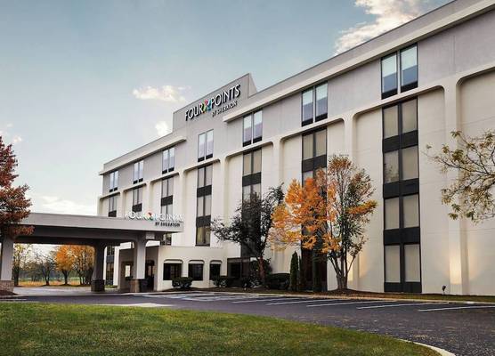 Four Points by Sheraton Chicago Westchester/Oak Brook 1