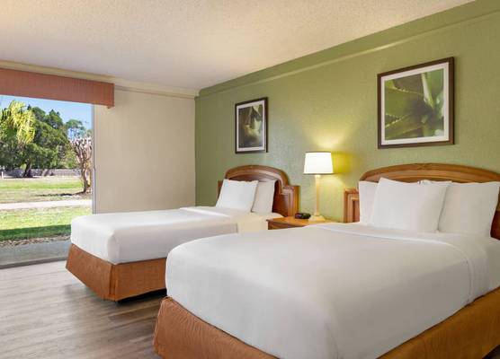 Baymont By Wyndham Daytona Beach/Intl Speedway 1