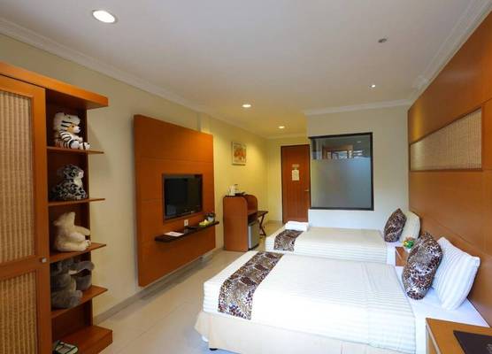 Safari Resort 1