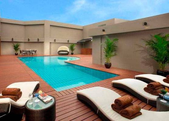 Monroe Hotel & Suites 1